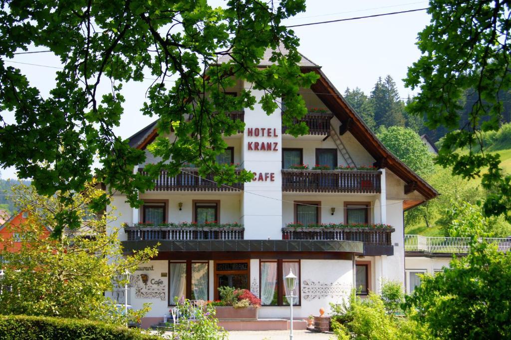 Zum Kranz Garni Hotel Bad Rippoldsau-Schapbach Eksteriør billede